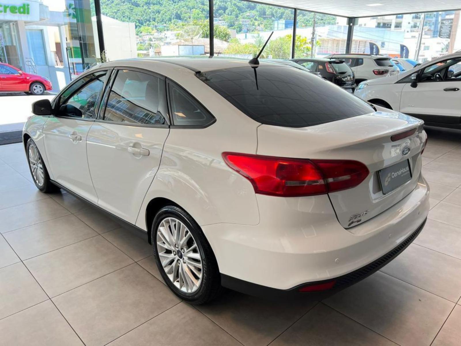 Focus fastback - foto 6