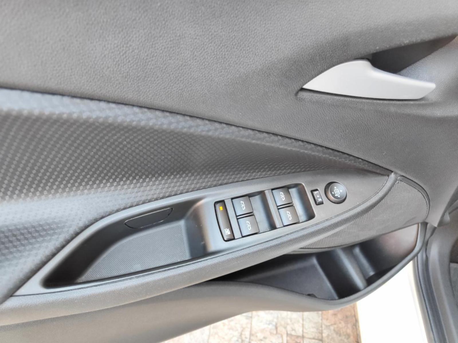 Onix hatch - foto 8