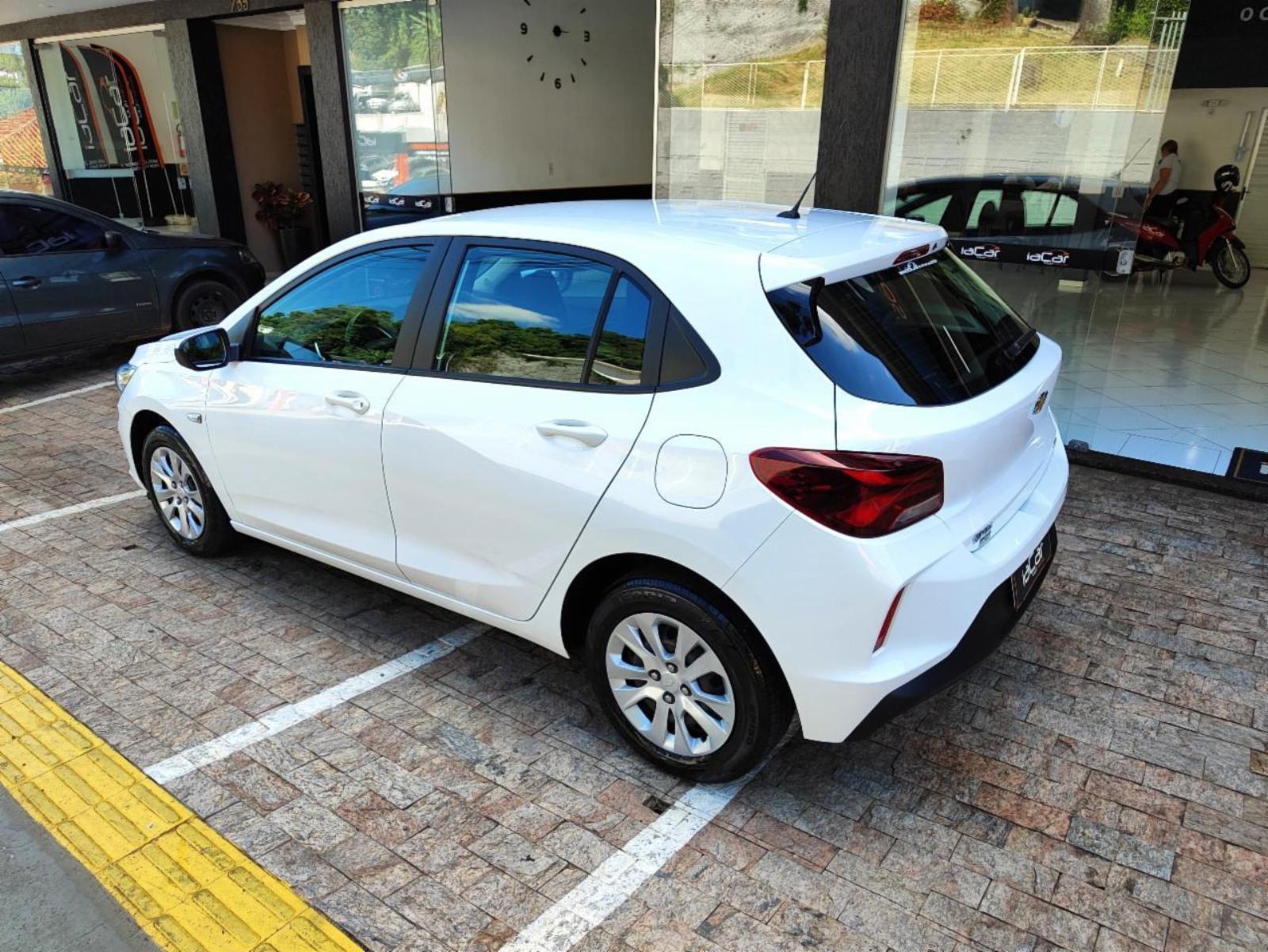 Onix hatch - foto 12