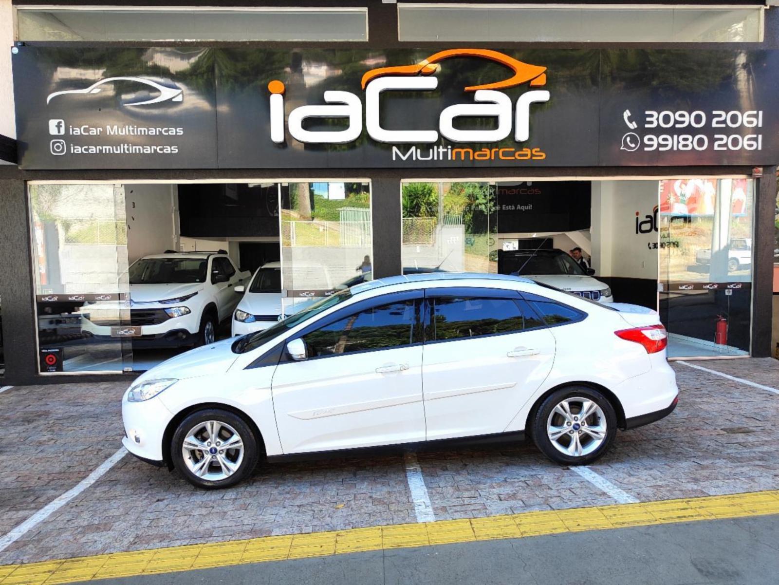 Focus sedan