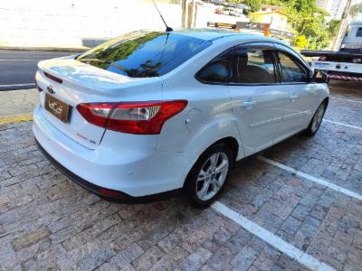 Focus sedan - thumb 5