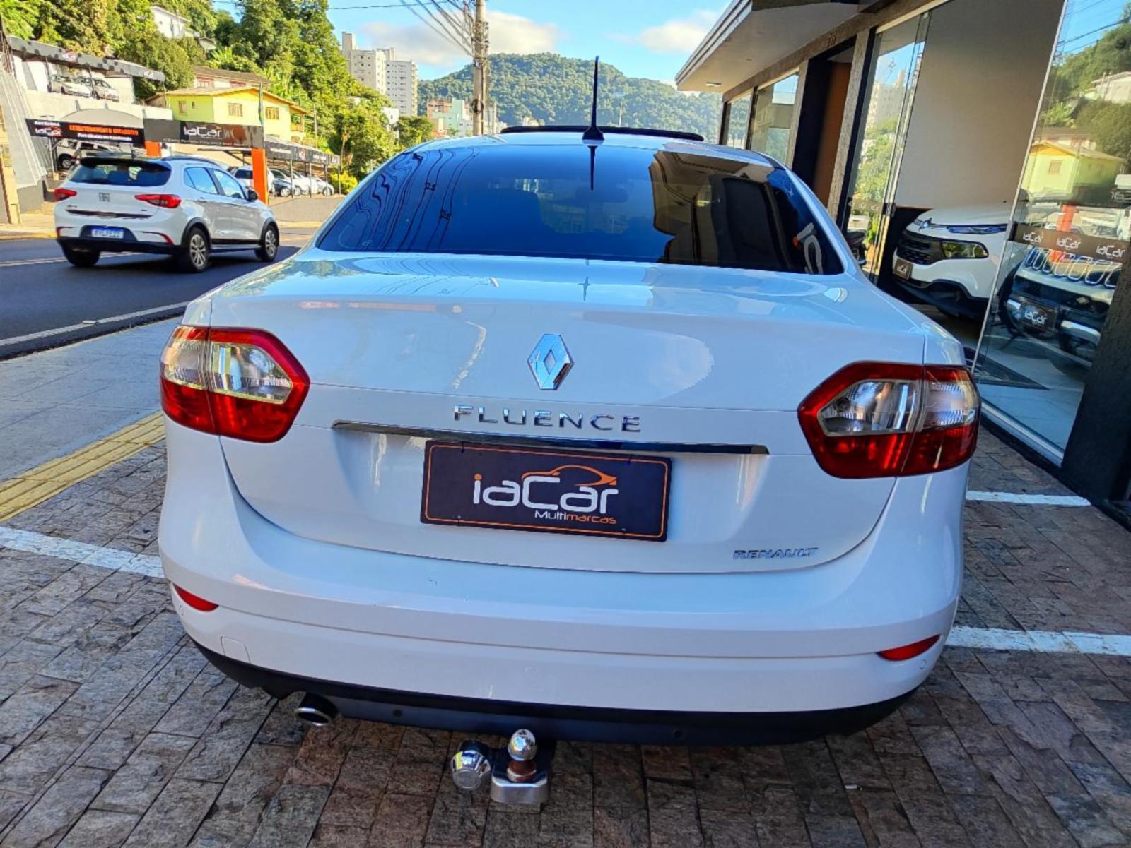 Fluence sedan - foto 6