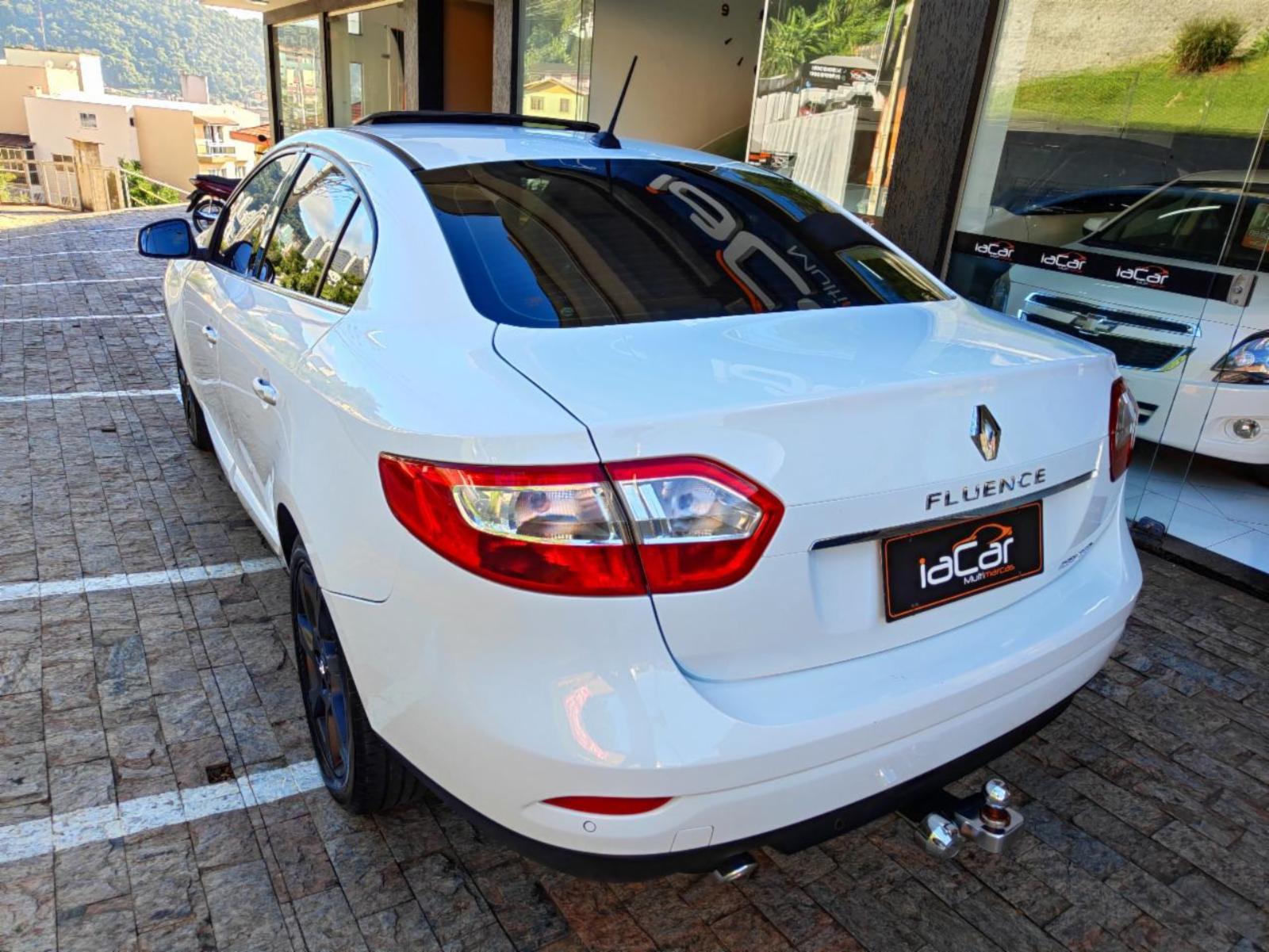 Fluence sedan - foto 7