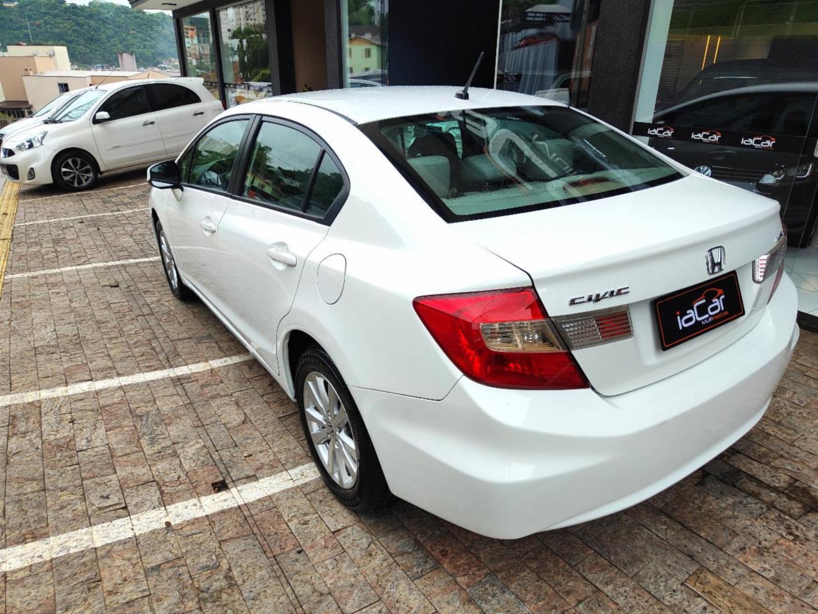 Civic sedan - foto 7
