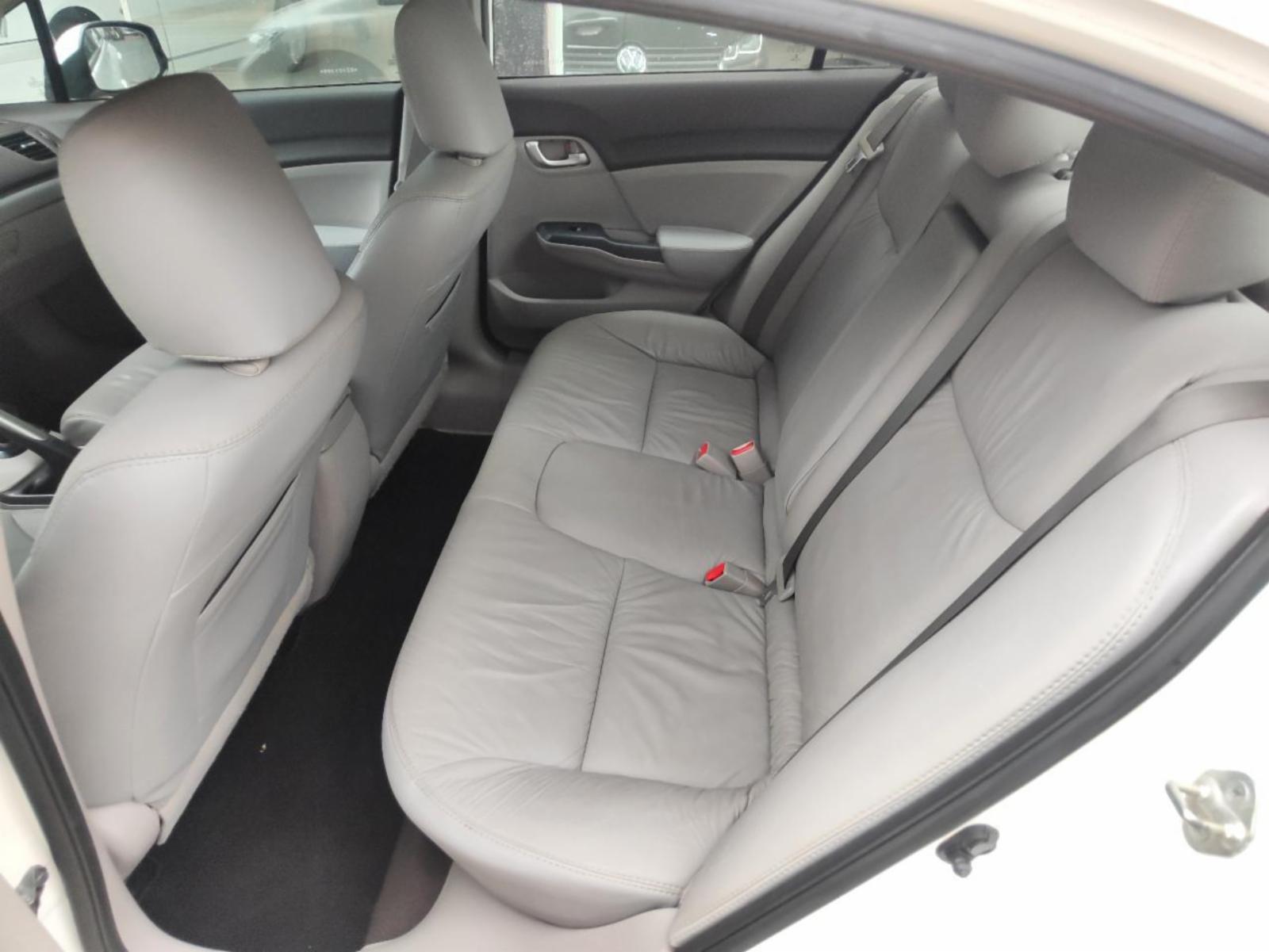 Civic sedan - foto 10