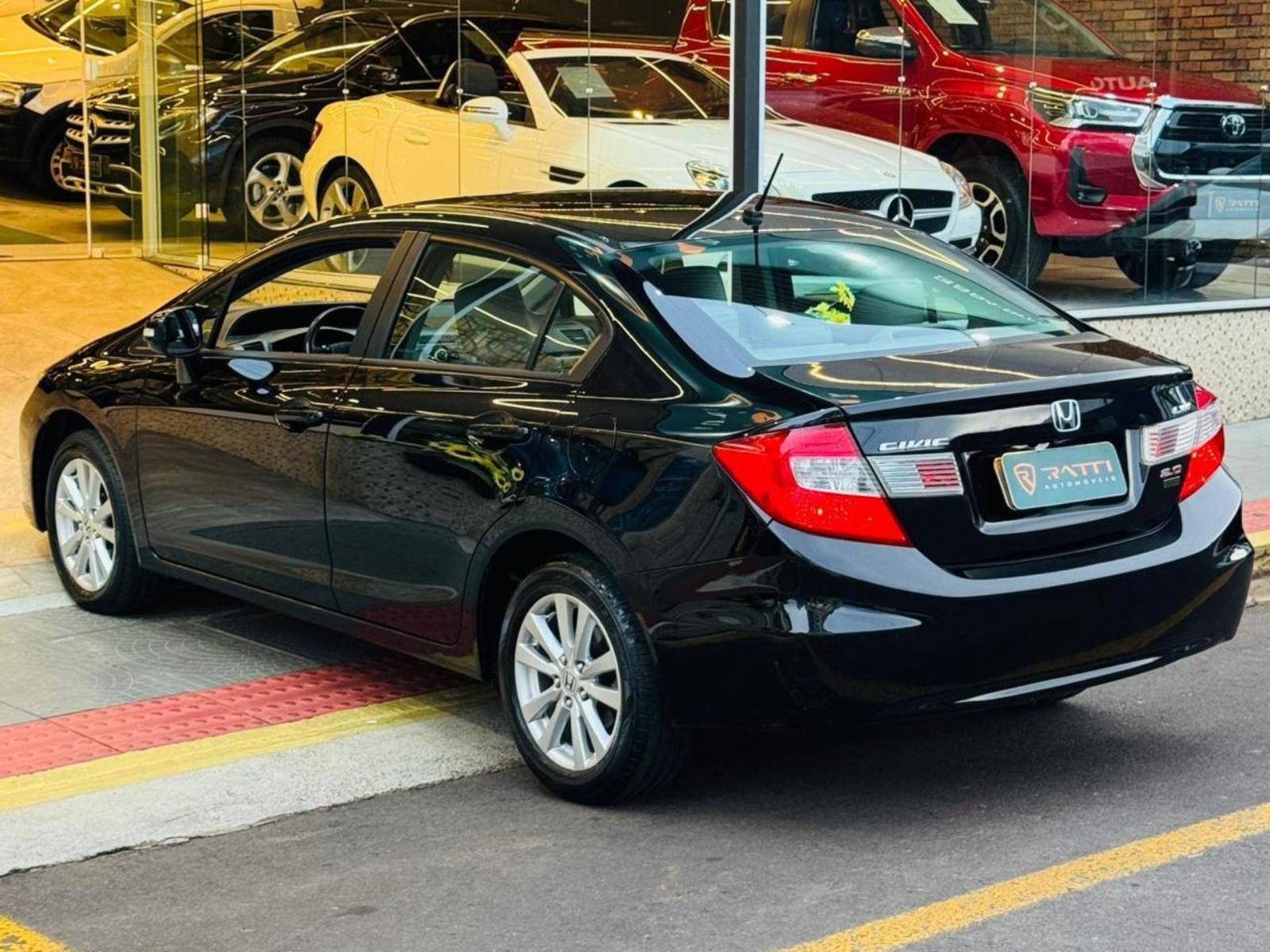 Civic sedan - foto 2