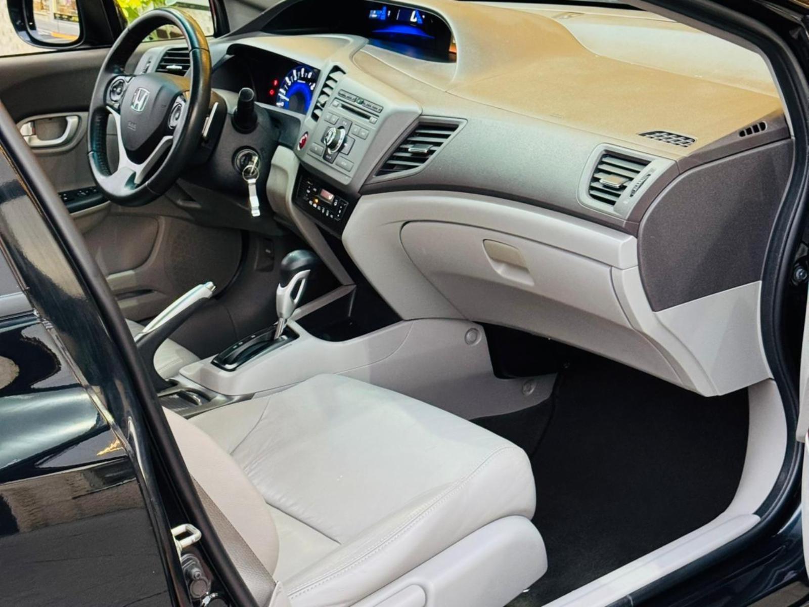 Civic sedan - foto 4