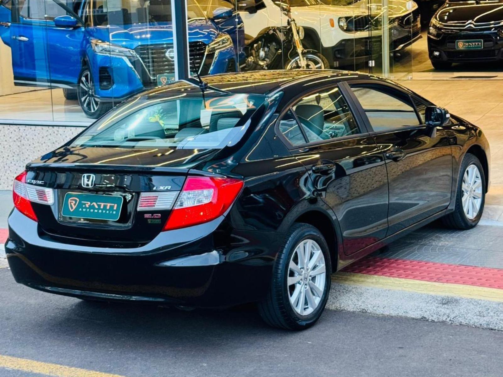 Civic sedan - foto 14