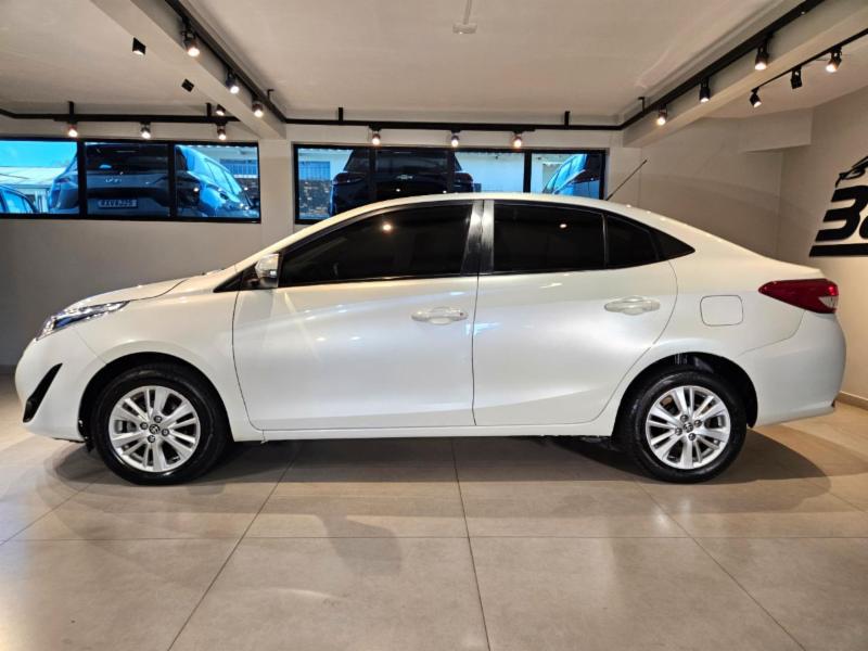 Toyota YARIS XL Sedan 1.5 Flex 16V 4p Aut. - foto 2