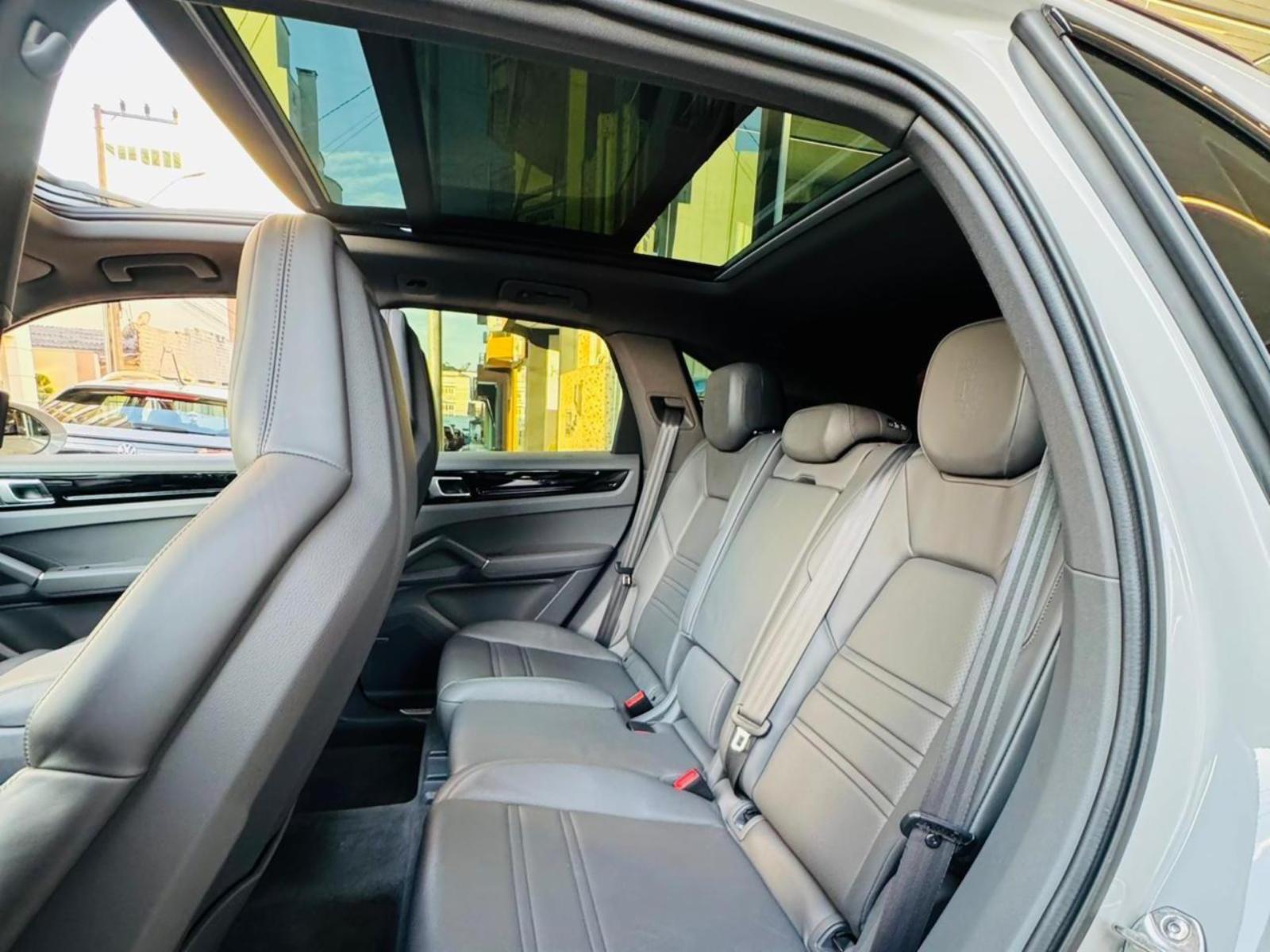 Cayenne e-hybrid - foto 8