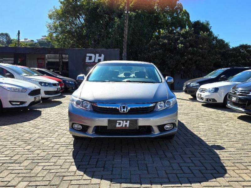 Honda Civic Sedan LXS 1.8/1.8 Flex 16V Aut. 4p