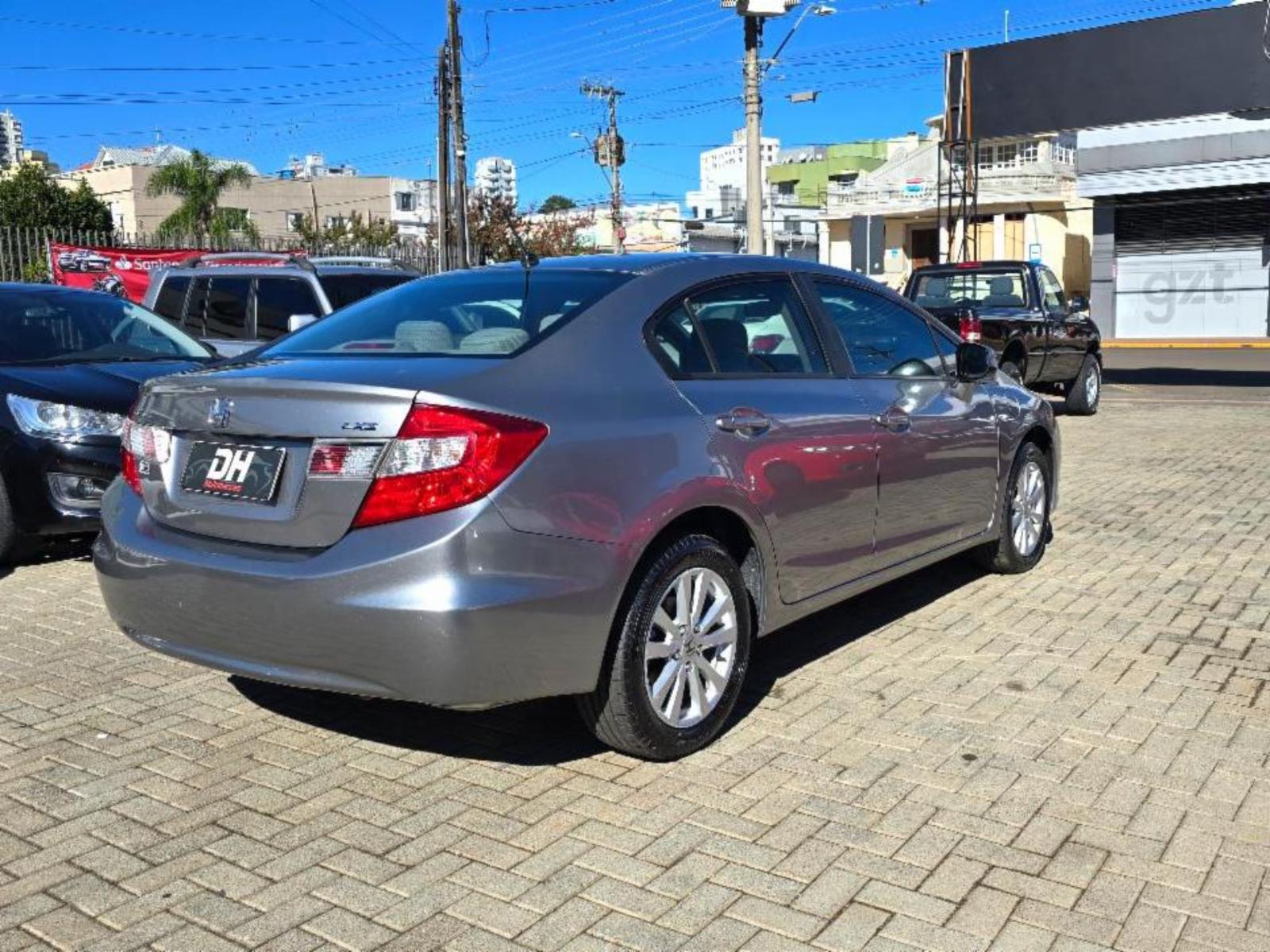 Civic sedan - foto 8