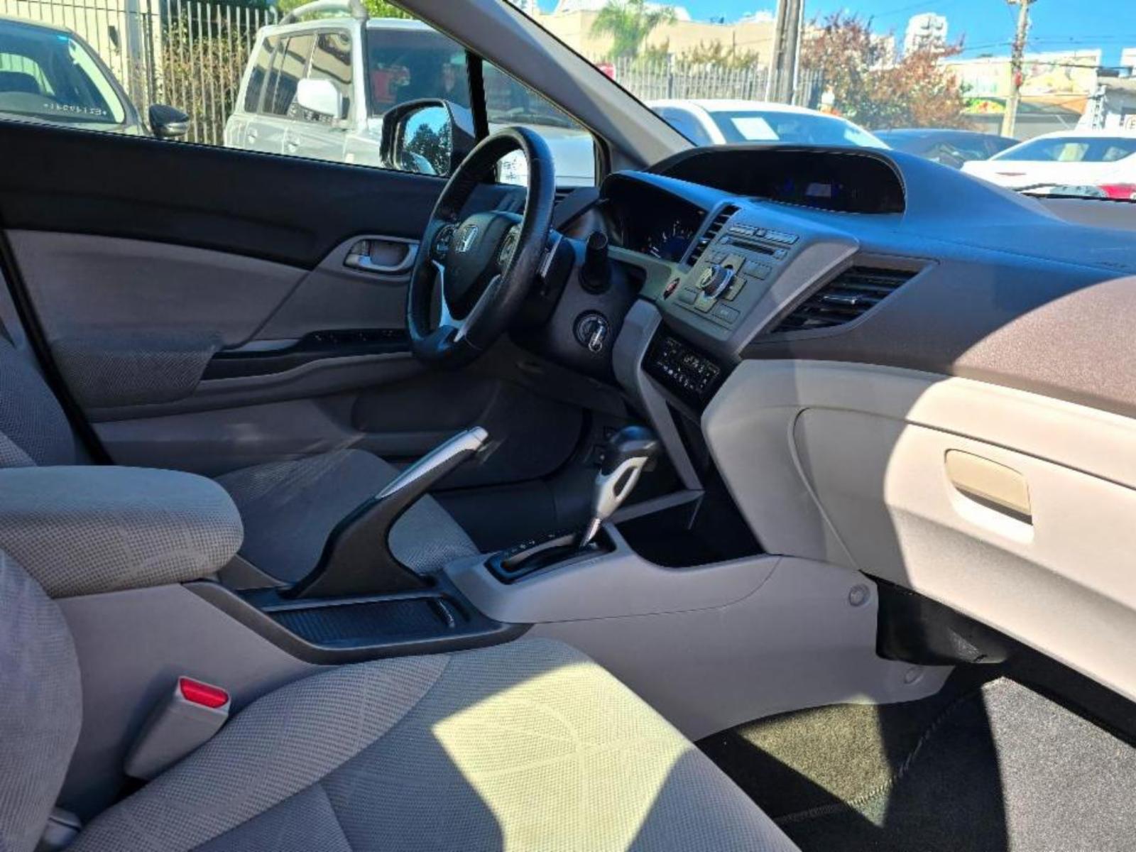 Civic sedan - foto 12