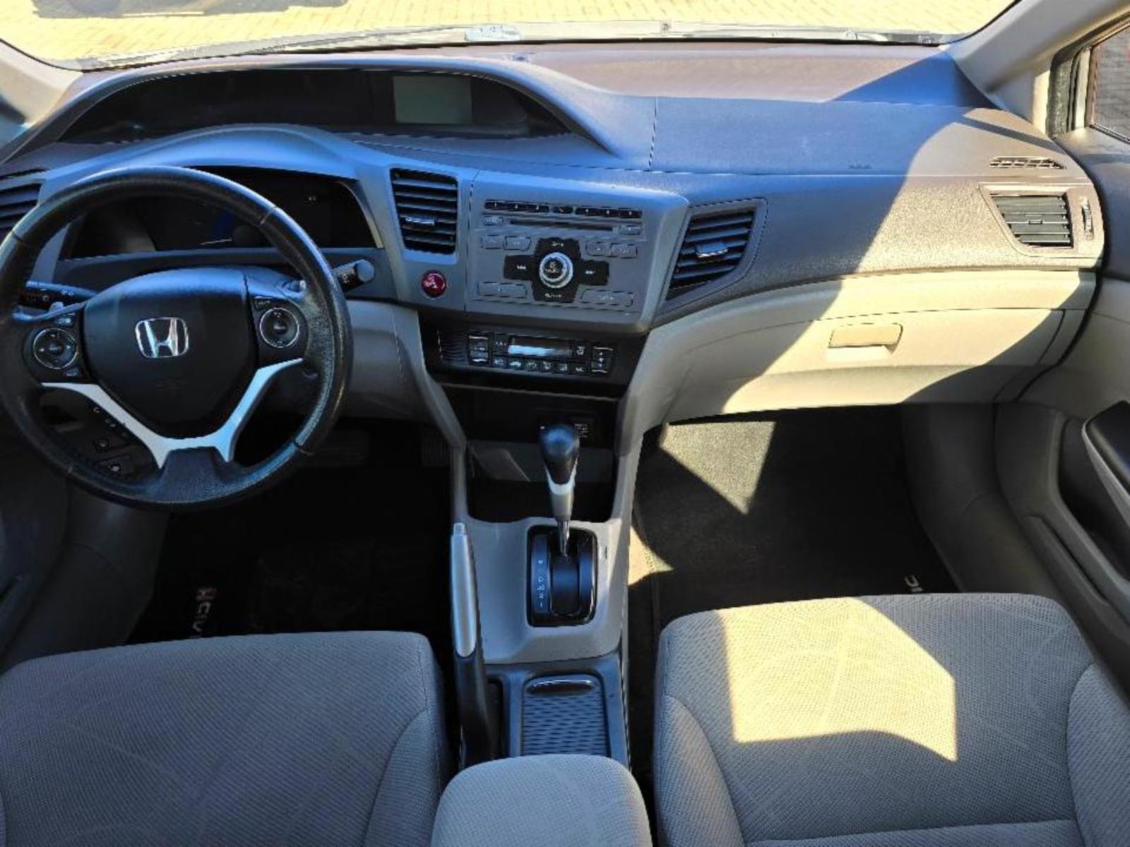 Civic sedan - foto 13