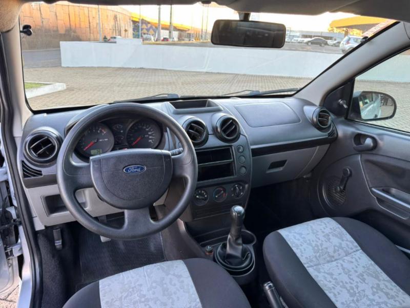 Ford Fiesta Sed. 1.6 8V Flex 4p - foto 7