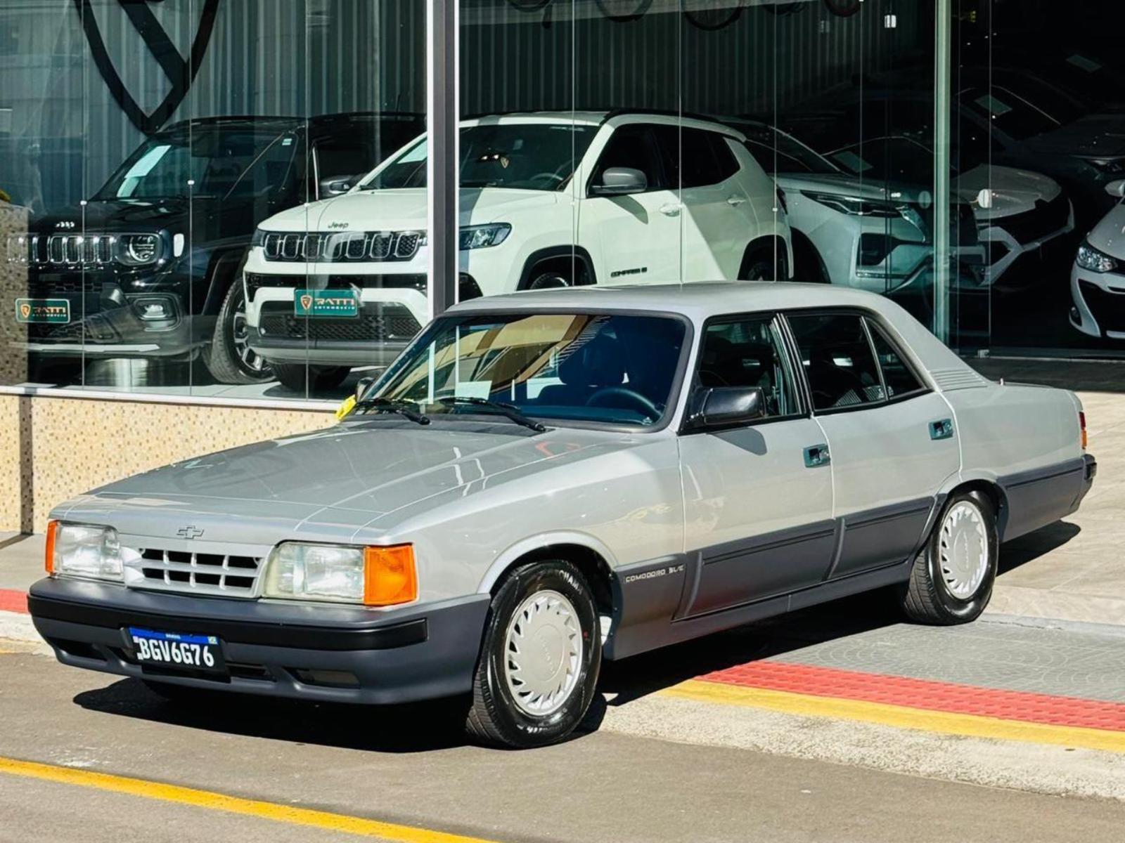 Opala comodoro/comod.