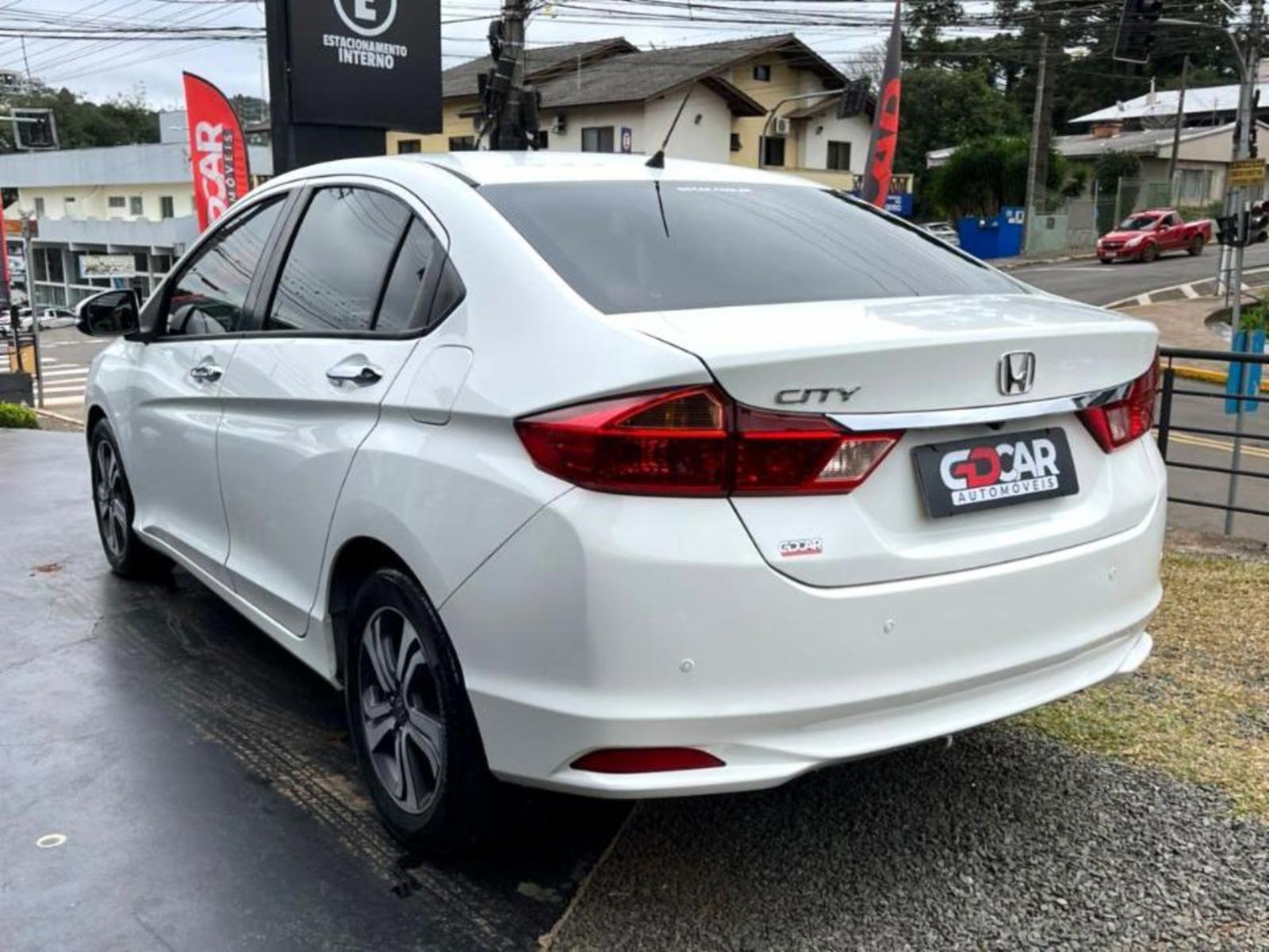 City sedan - foto 7