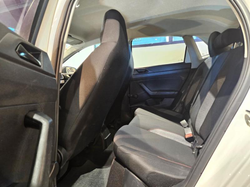 Volkswagen Polo Track 1.0 Flex 12V 5p - foto 9