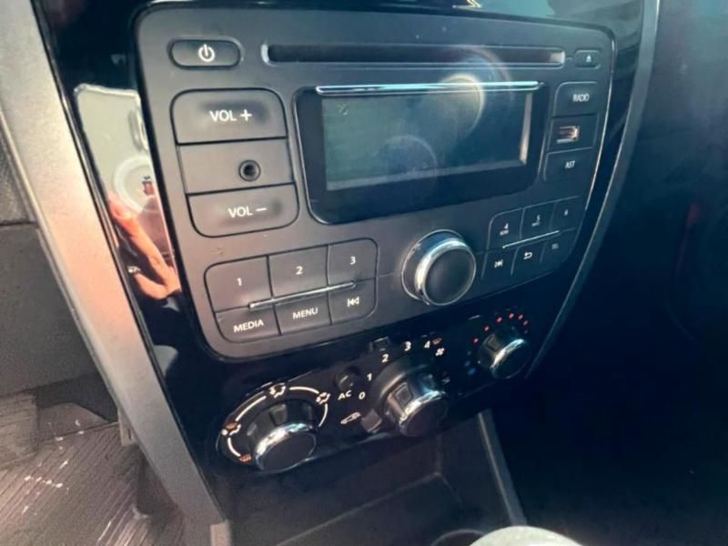 Renault SANDERO Expression Hi-Flex 1.6 8V 5p - foto 6