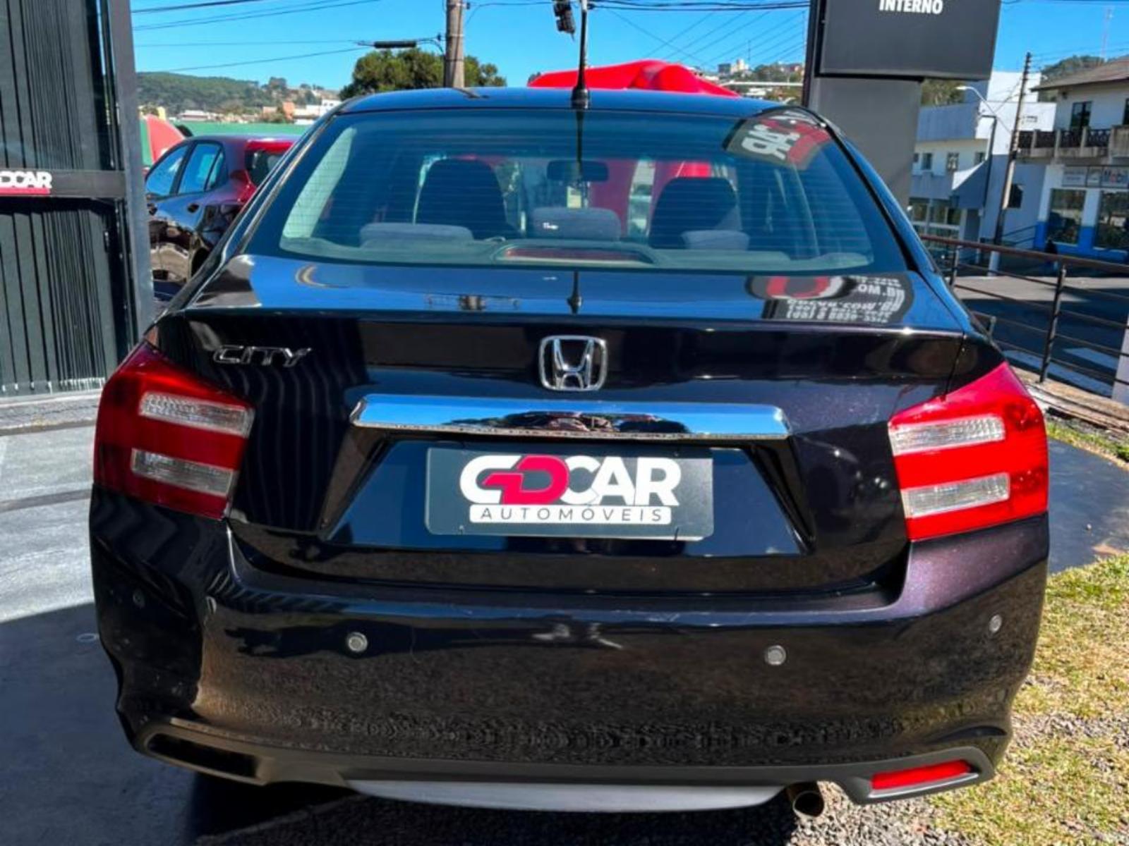 City sedan - foto 5