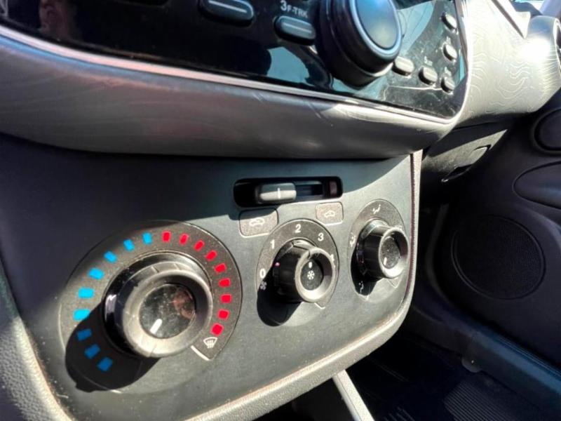 Fiat Punto ATTRACTIVE ITALIA 1.4 F.Flex 8V 5p - foto 9