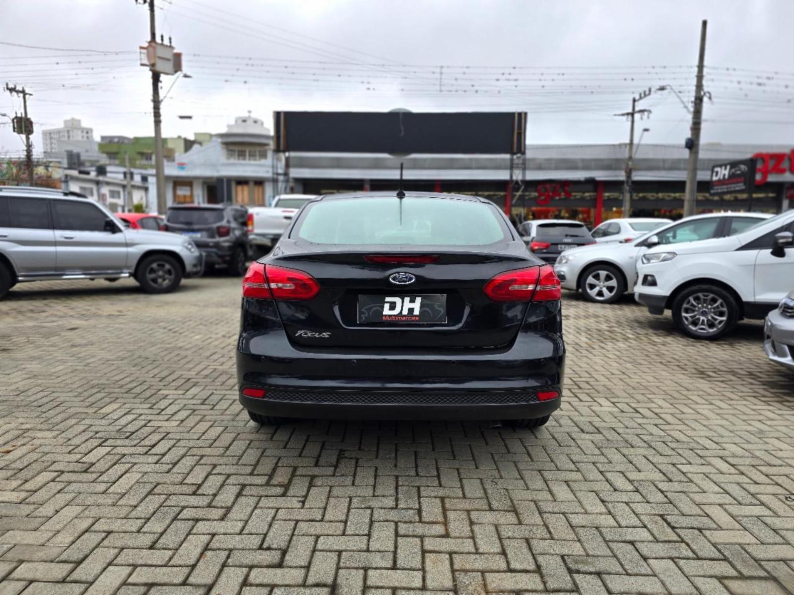 Focus fastback - foto 2
