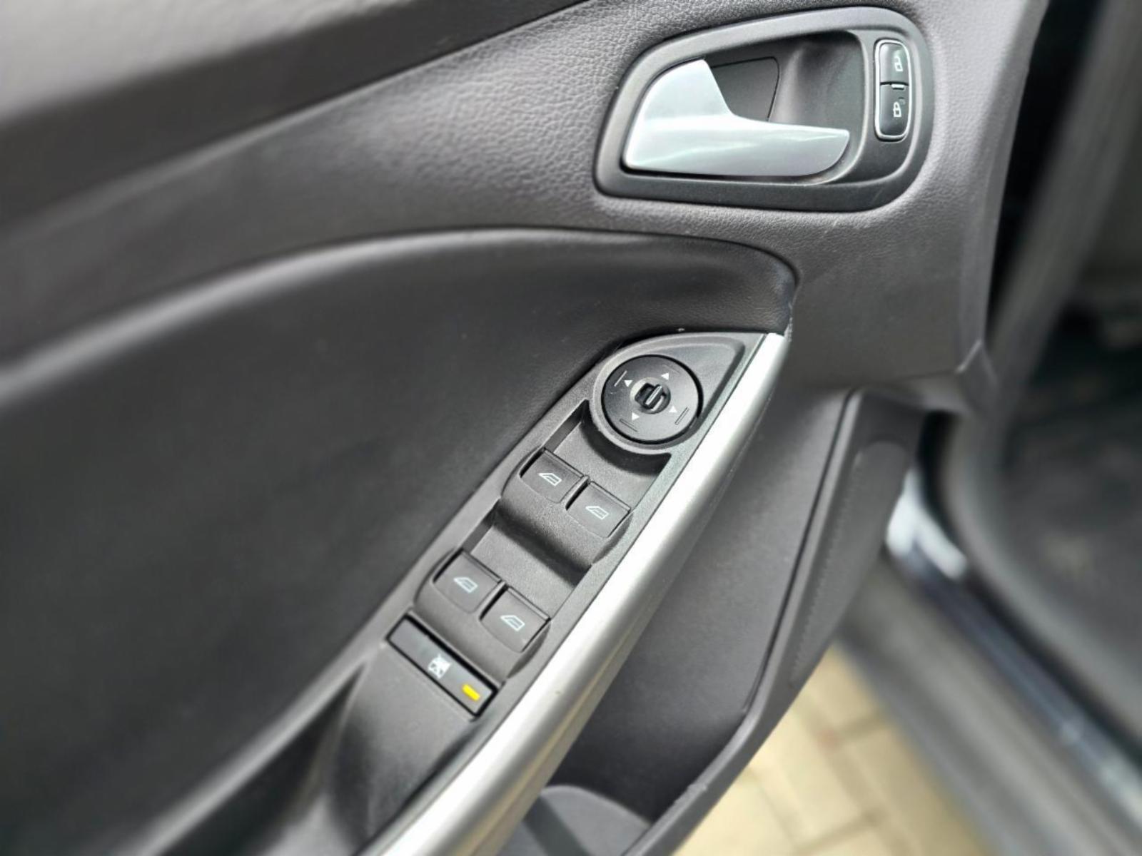 Focus fastback - foto 8