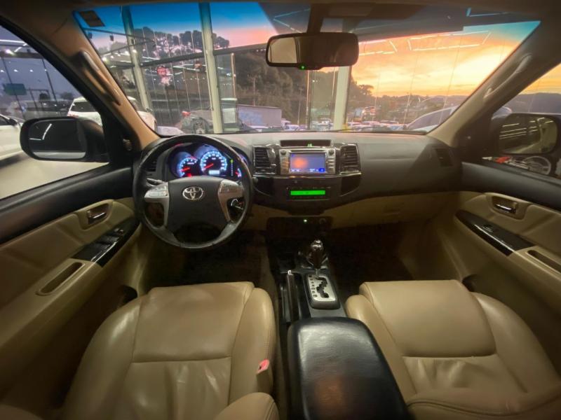 Toyota Hilux SW4 SRV D4-D 4x4 3.0 TDI Dies. Aut - foto 7