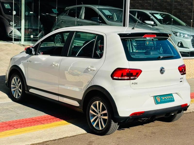 Volkswagen Fox PEPPER 1.6 Flex 16V 5p - foto 16