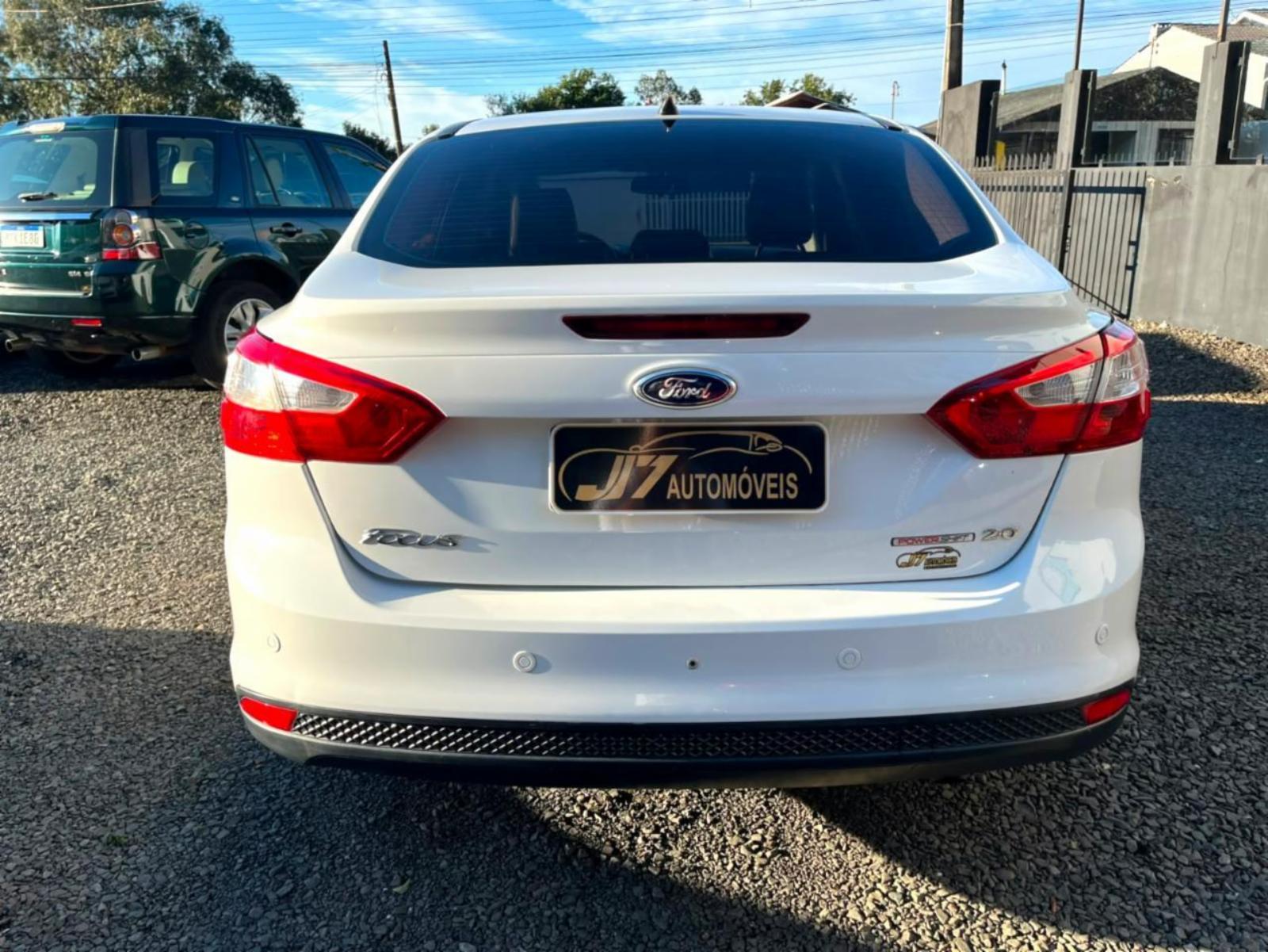 Focus sedan - foto 5