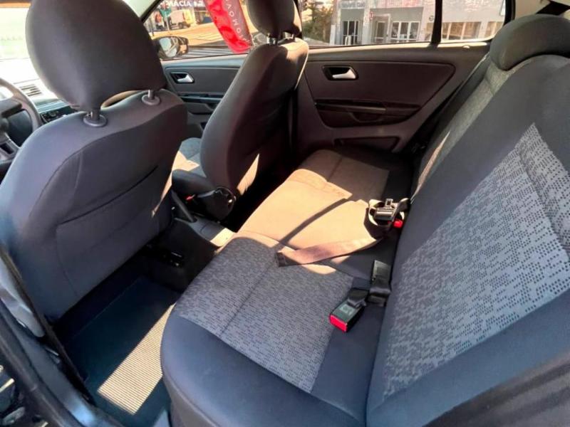 Volkswagen Fox 1.6 Mi Total Flex 8V 5p - foto 12