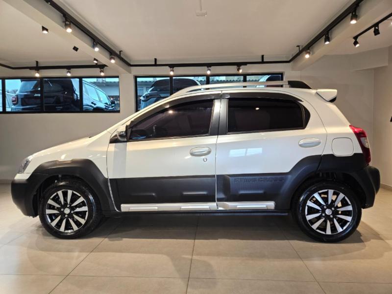 Toyota ETIOS CROSS 1.5 Flex 16V 5p Aut. - foto 2