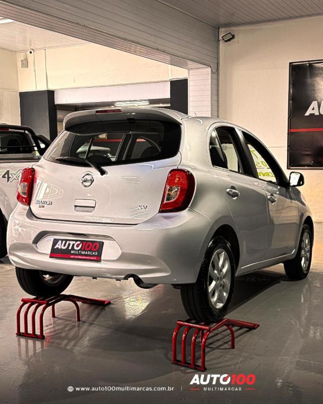 Nissan MARCH SV 1.0 12V Flex 5p - foto 2