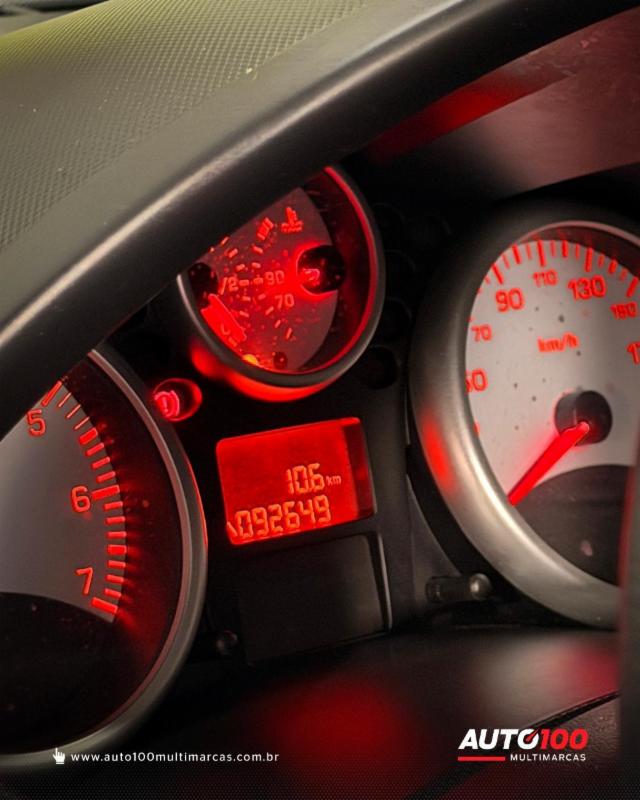Peugeot 207 Active 1.4 Flex 8V 5p - foto 8