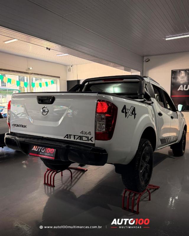 Nissan Frontier ATTAC.CD 4x4 2.3 Bi-TB Die. Aut - foto 2