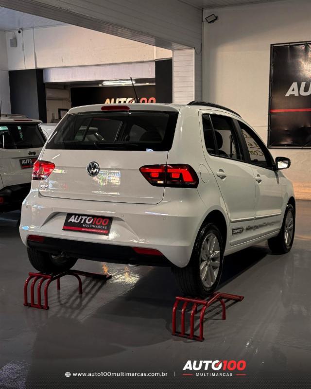 Volkswagen Fox Connect 1.6 Flex 8V 5p - foto 2