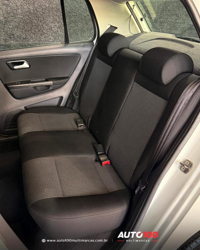 Volkswagen Fox Connect 1.6 Flex 8V 5p - foto 17