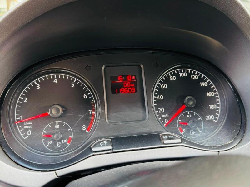 Volkswagen Fox 1.0 Mi Total Flex 8V 5p - foto 4