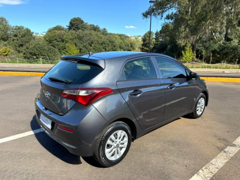 Hyundai HB20 Unique 1.0 Flex 12V Mec. - foto 6