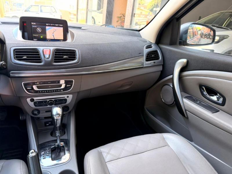 Renault FLUENCE Sedan Privilège 2.0 16V FLEX Aut - foto 8