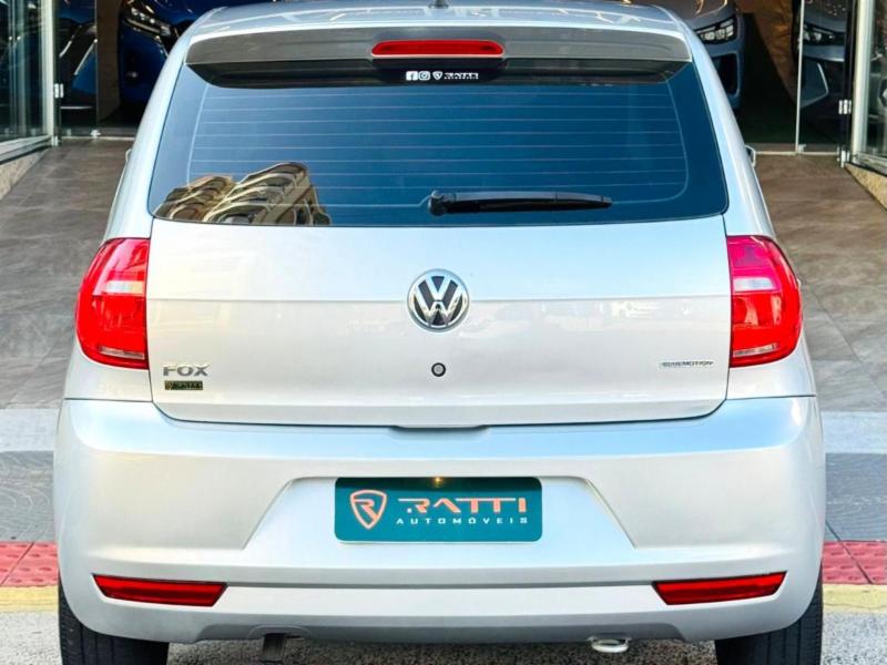 Volkswagen Fox BLUEMOTION 1.0 Mi Total Flex 12V 5p - foto 13