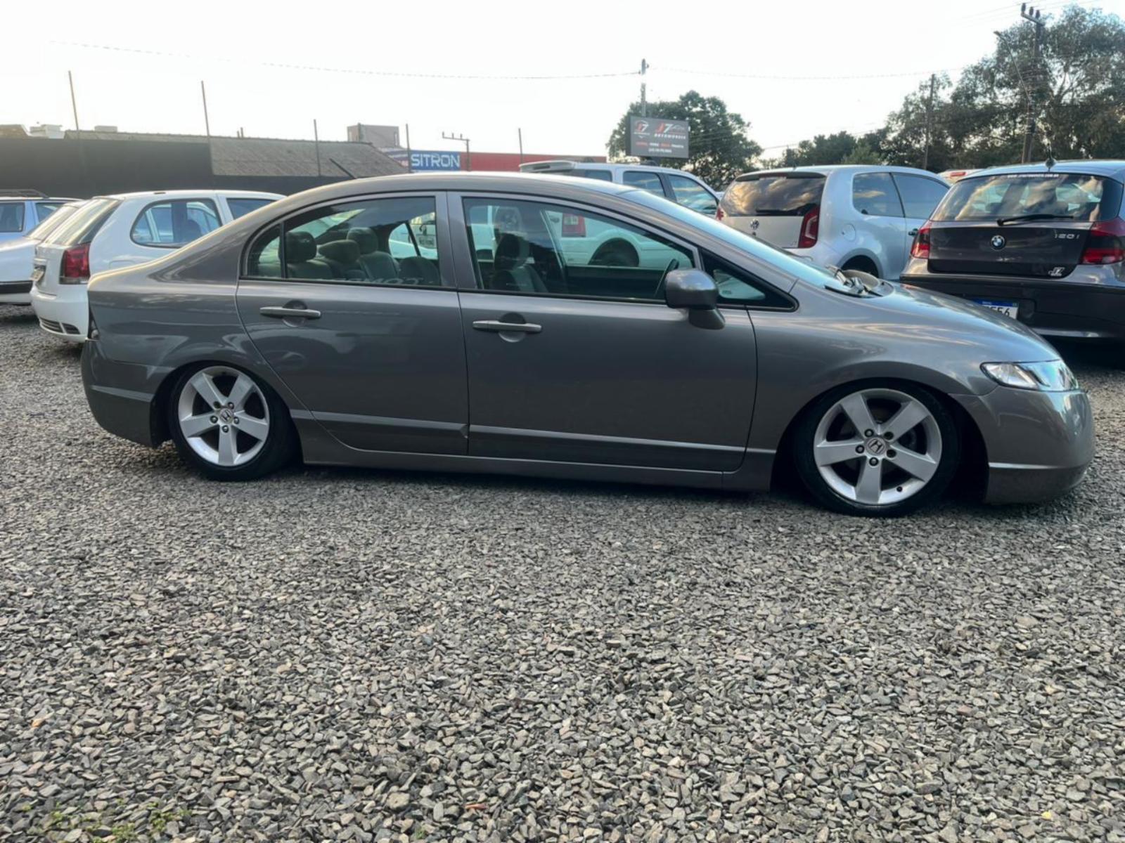 Civic sedan - foto 1
