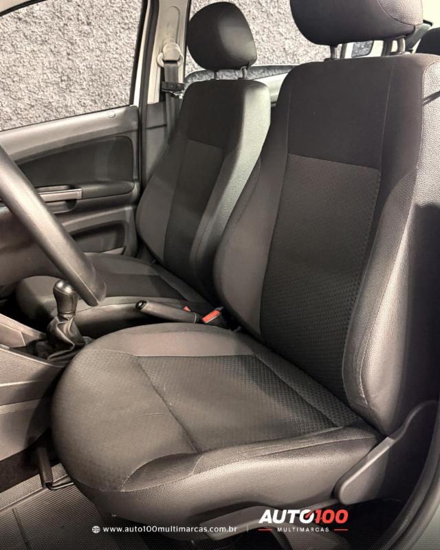 Volkswagen VOYAGE 1.0 Flex 12V 4p - foto 16
