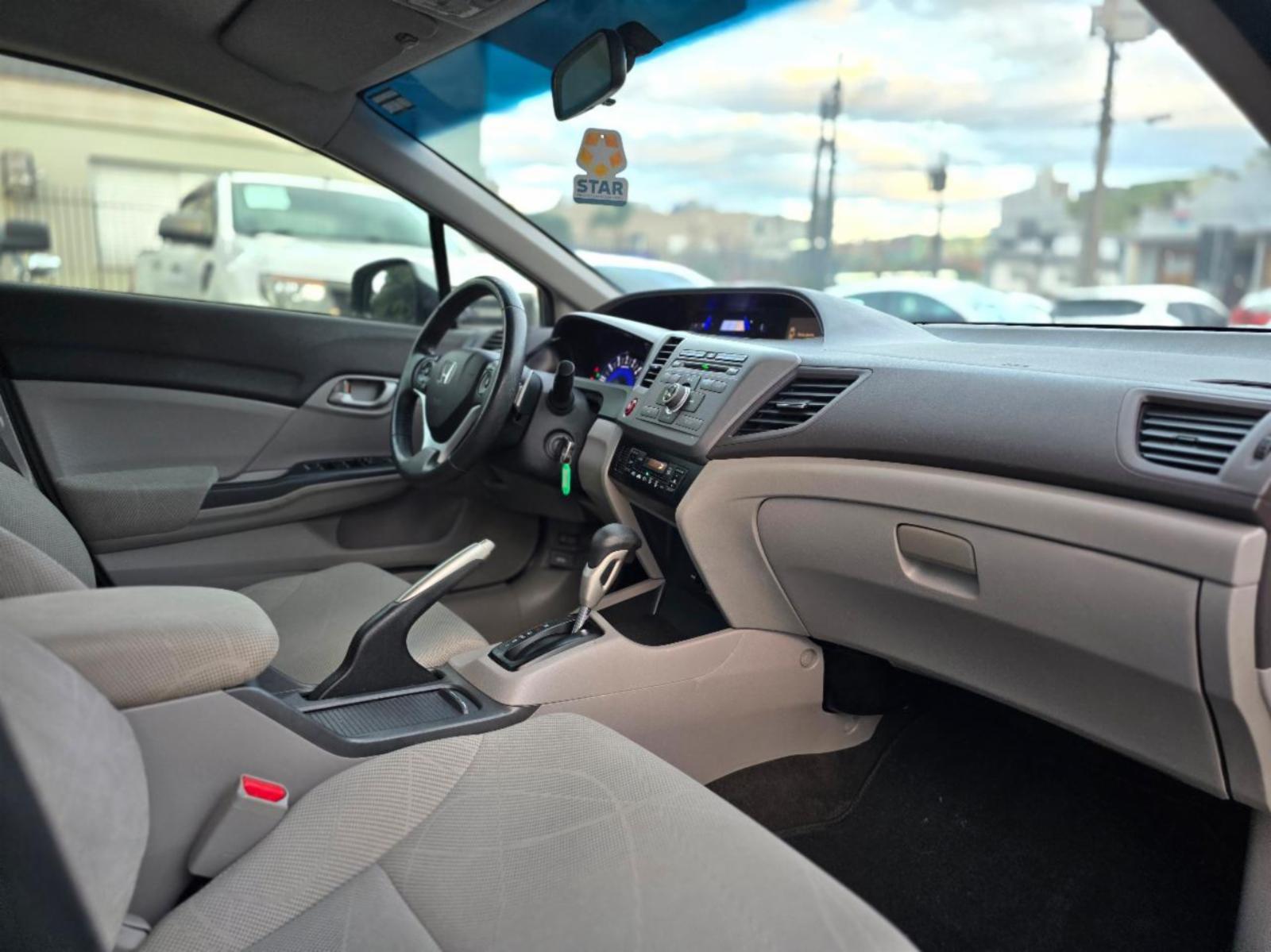 Civic sedan - foto 11