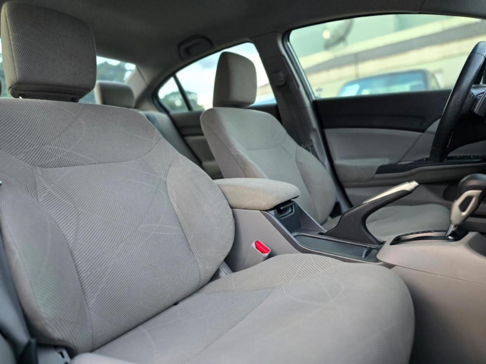 Civic sedan - foto 12