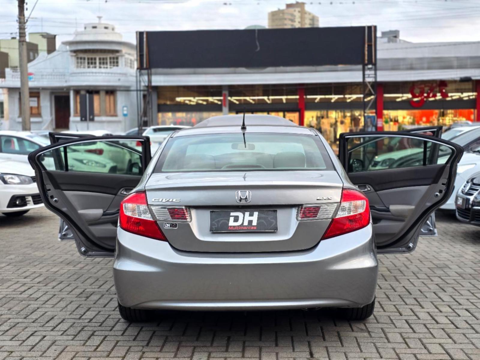 Civic sedan - foto 17