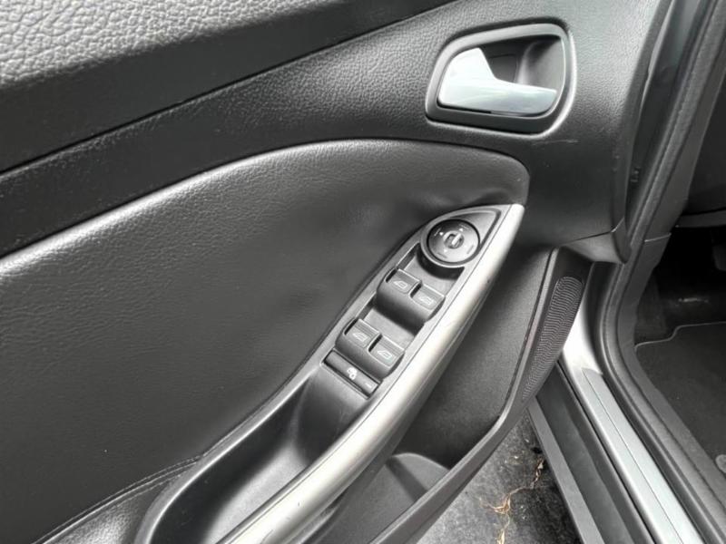 Ford Focus 1.6 S/SE/SE Plus Flex 8V/16V  5p - foto 16