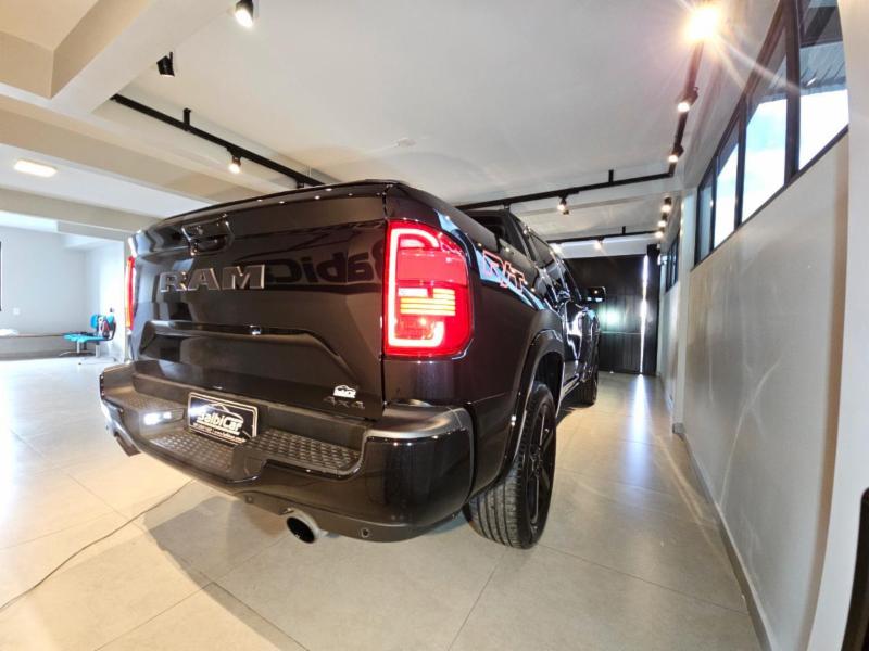 Ram RAMPAGE R/T HURRIC. 4 2.0 TB CD 4X4 Aut. - foto 5