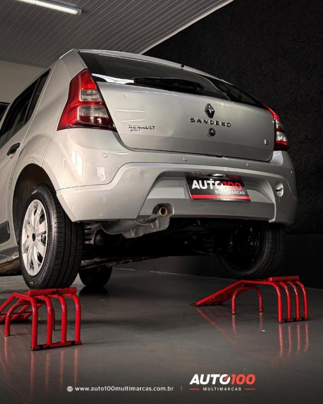Renault SANDERO Expression Hi-Flex 1.6 8V 5p - foto 6