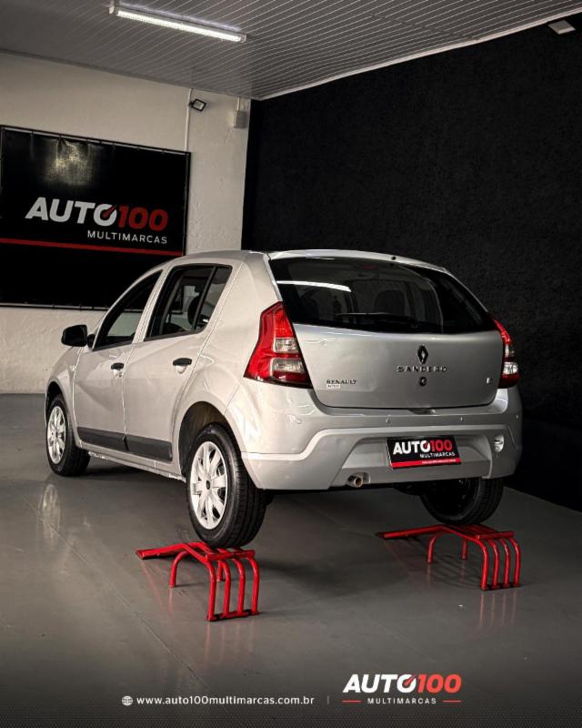 Renault SANDERO Expression Hi-Flex 1.6 8V 5p - foto 14
